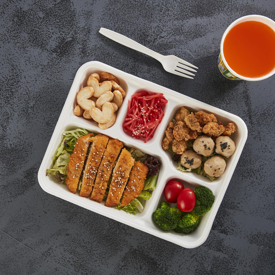 100% Compostable 5 Compartment Tray With Lid Disposable School Lunch Trays